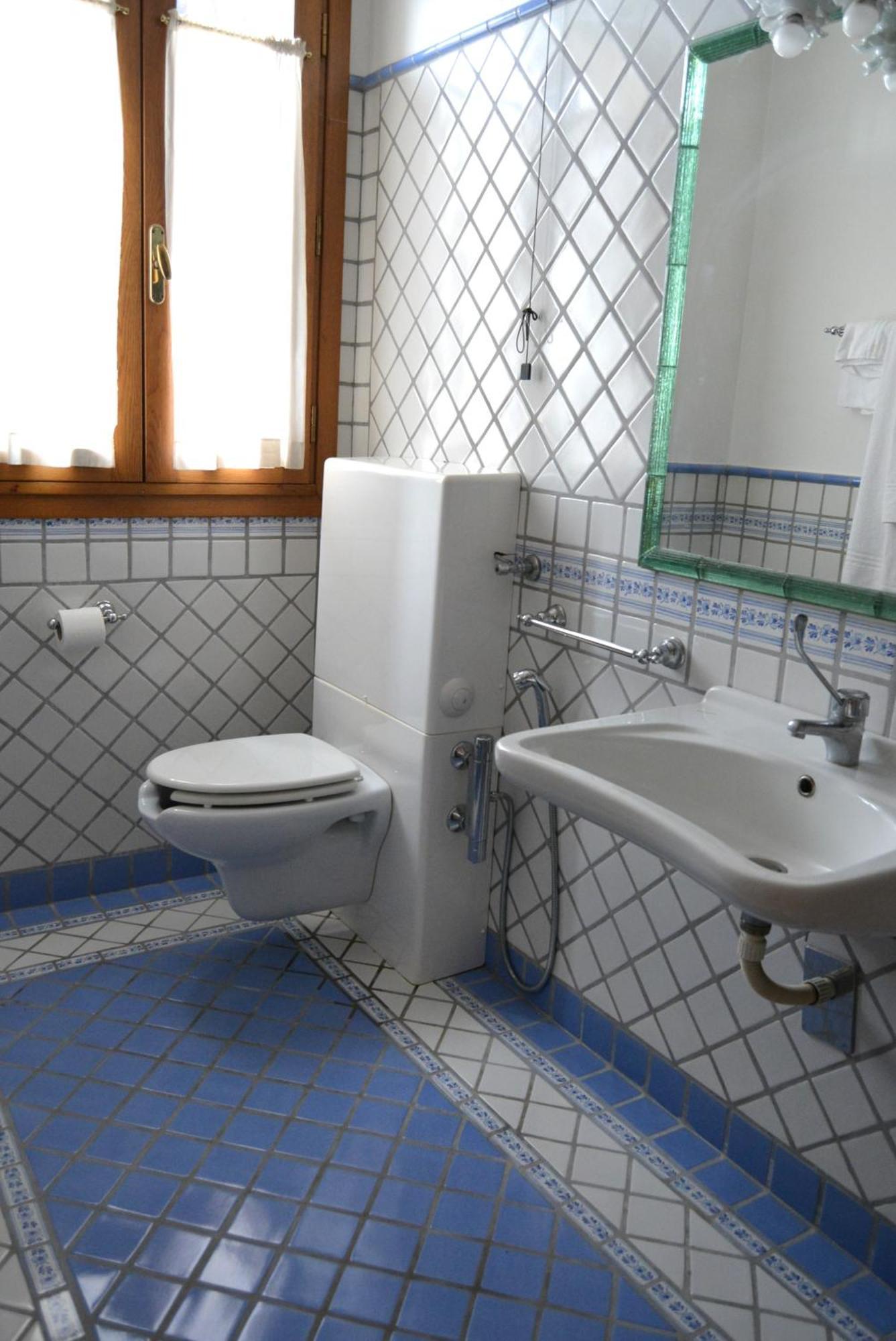 Hotel La Torre Torreglia Екстериор снимка