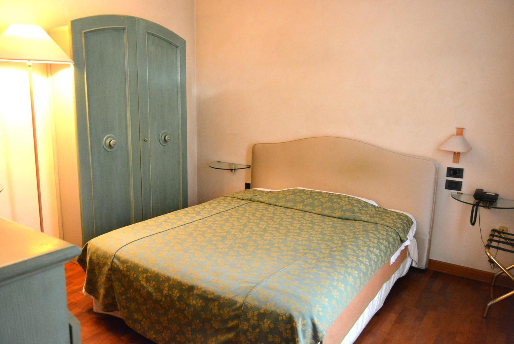 Hotel La Torre Torreglia Екстериор снимка