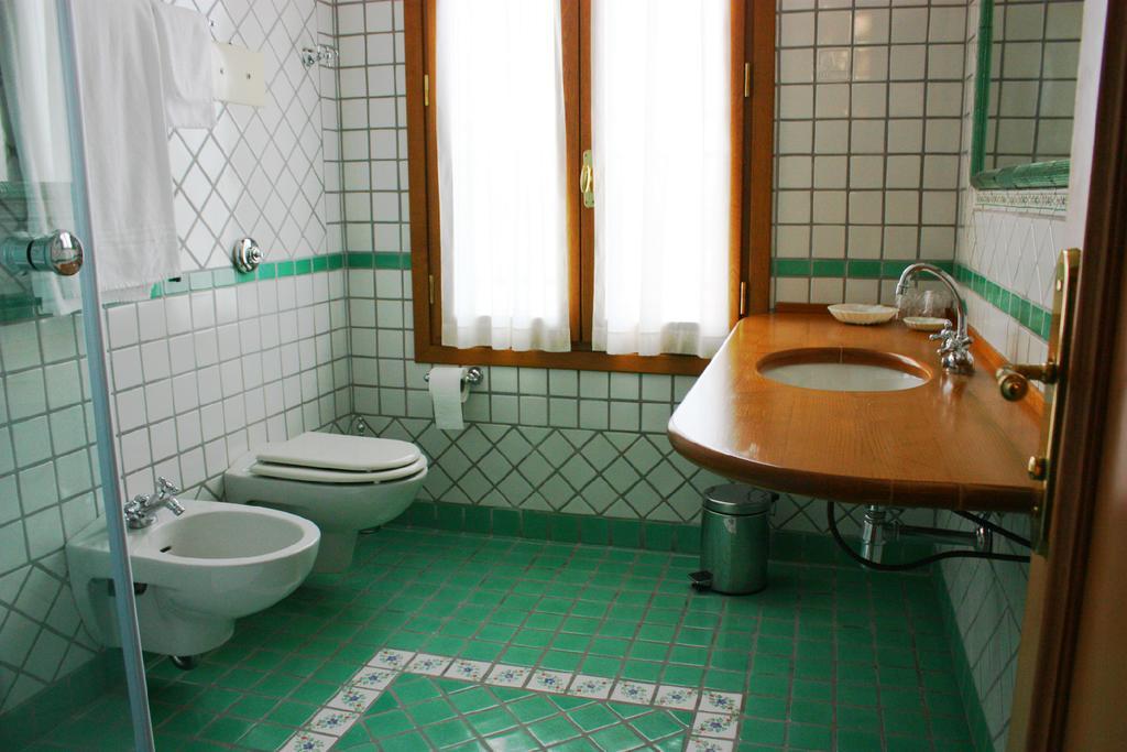 Hotel La Torre Torreglia Екстериор снимка